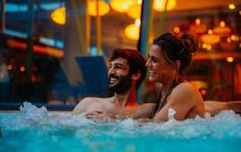 Paar in der Spreewald Therme Burg