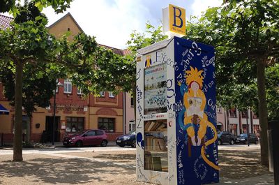 Bücherzelle auf dem Marktplatz
