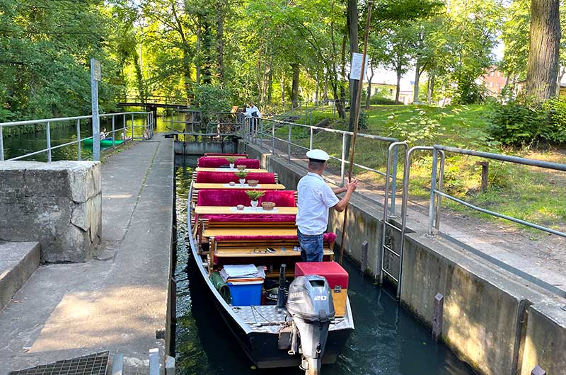 Einfahrt in die Schleuse