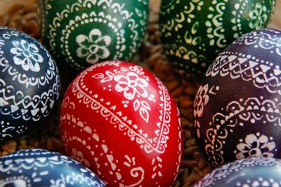 Blumen und Ornamente der Kratztechnik