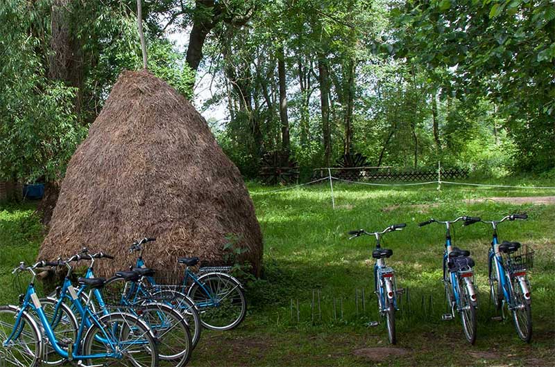 Fahrräder am Heuschober