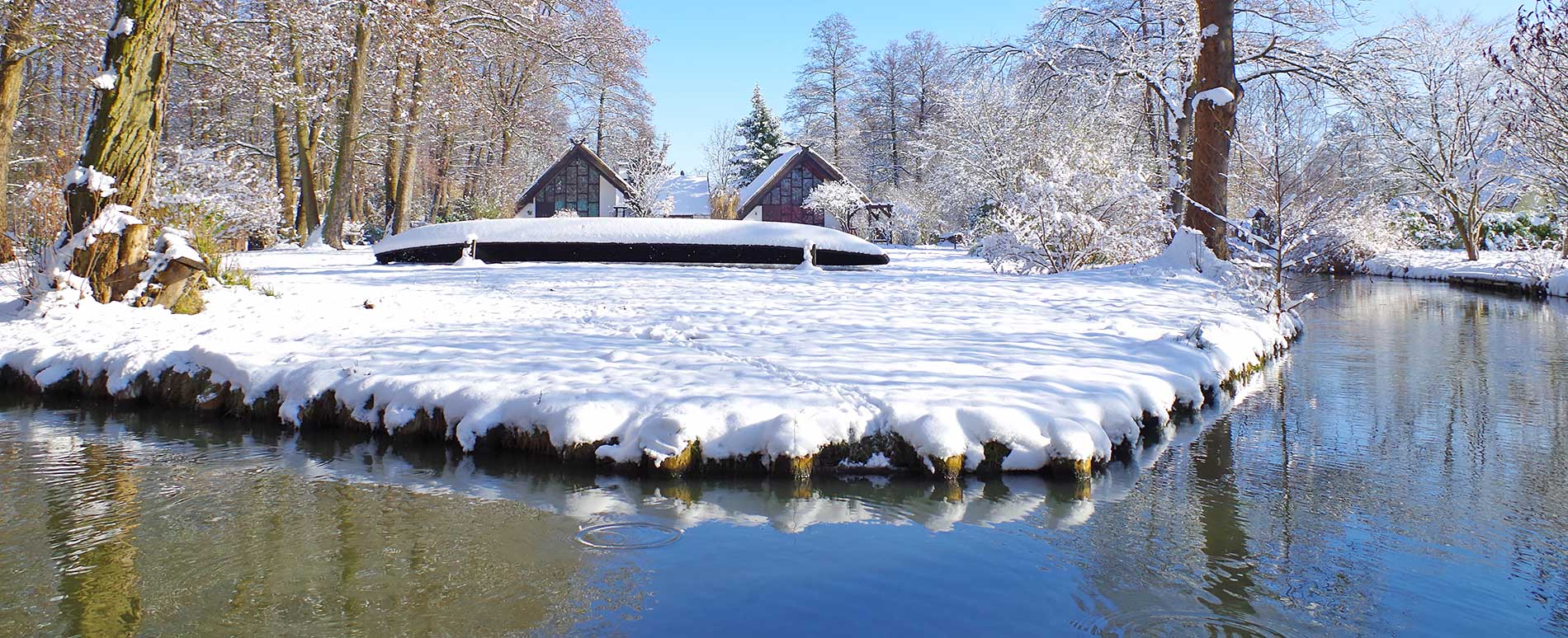 Spreewaldkahn im Nebel in Lehde bei Lübbenau